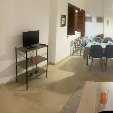 Comfortable And Cozy In The Center Of סביליה